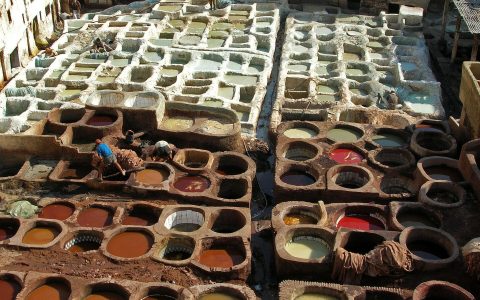 صباغة فاس.. حرفة عمرها قرون تحقق انتشارا عالميا